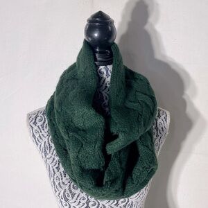 5/$25 Jack & Jones Originals Green Knit Infinity Scarf